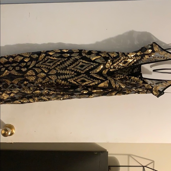 Dress - Picture 2 of 3